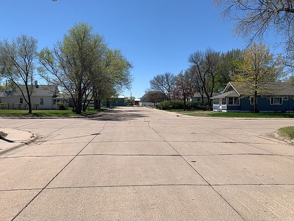5th image of 228 Ruby Ave