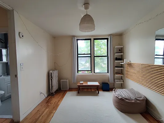 Rented by Signature Property Realty | media 39