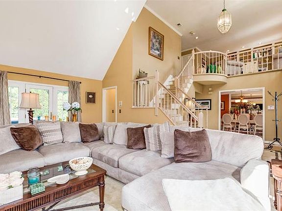 5th image of 1471 Sequoia Cir