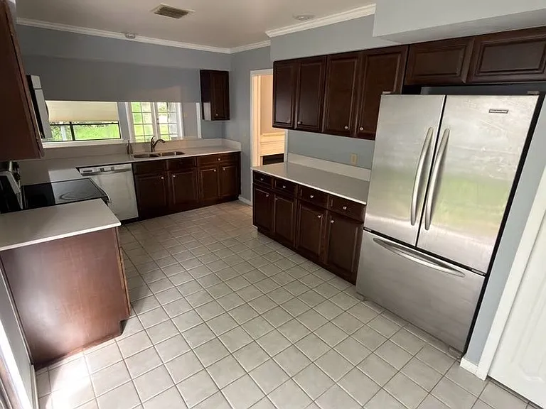 2620 Bent Hickory Cir — Photo 6