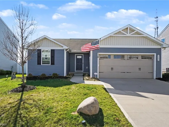 2682 Himelrigh Blvd, Barberton, OH 44203