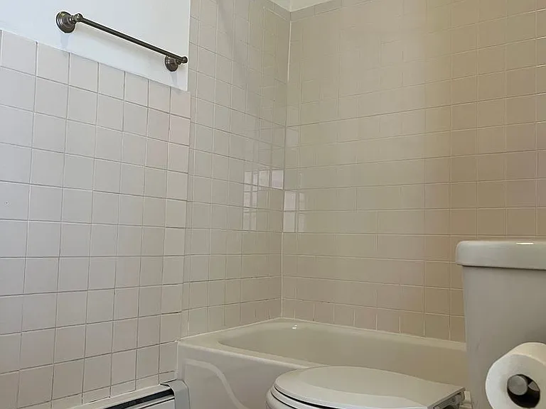 513 Bangs Ave — Photo 11