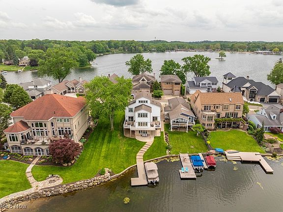 5th image of 5325 S Island Dr NW