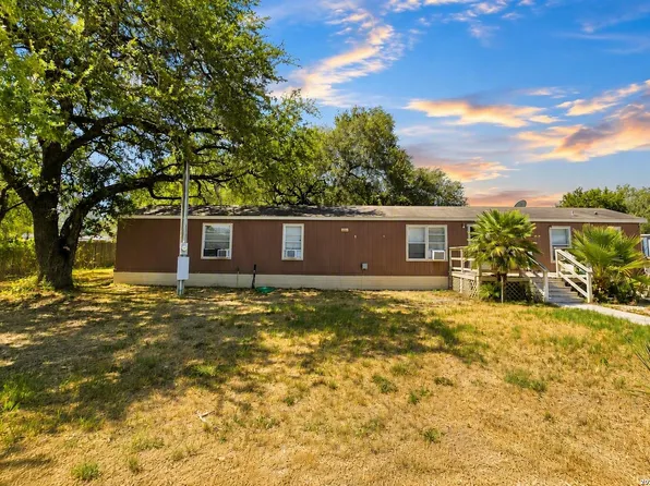 4811 Lost Hills, Elmendorf, TX 78112
