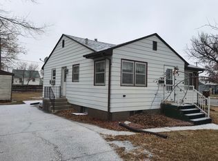 1019 4th Ave W, Williston, ND 58801