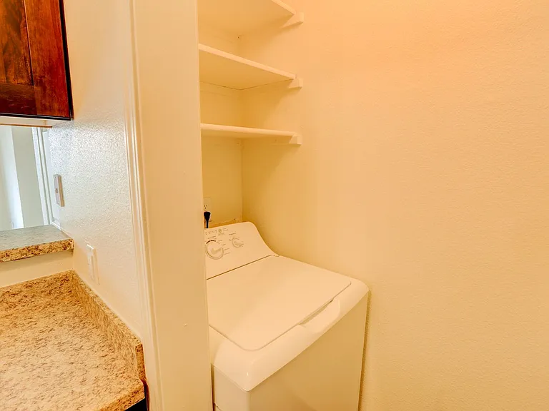 Americana Lakewood Apartments — Photo 118