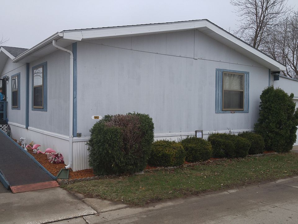 1st image of 104 W 8th St Lot 220