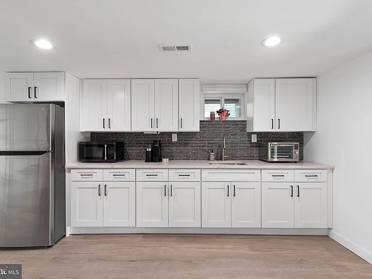 101 Lakeshore Dr — Photo 23