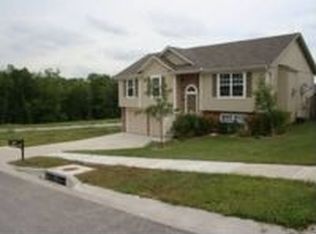 1602 NW Nicholas Dr, Grain Valley, MO 64029