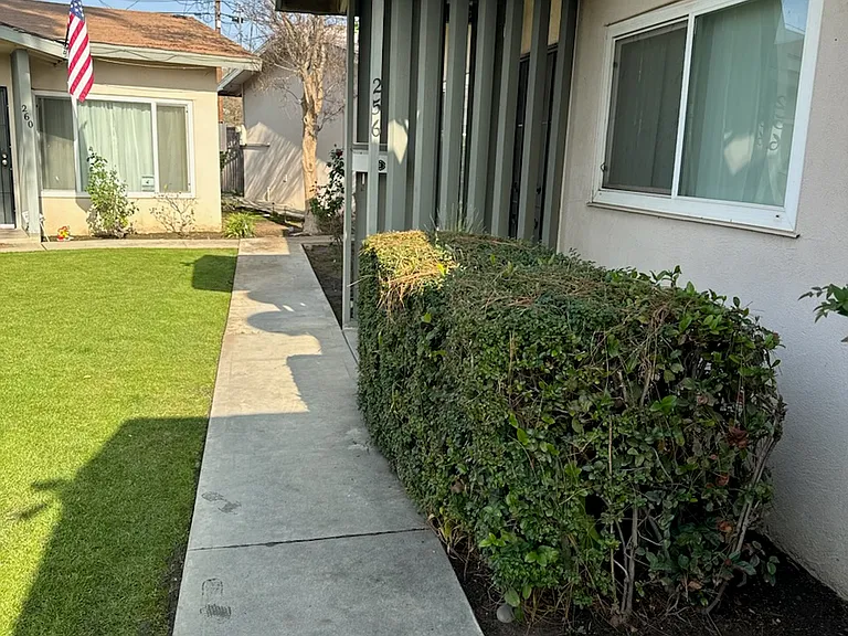 250 Goodman St — Photo 5