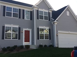 35527 Saint James Dr, Round Hill, VA 20141