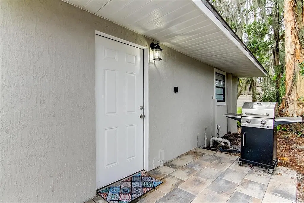 1 bed, 1.0 bath, 725 sqft, $1,400 — Photo 2