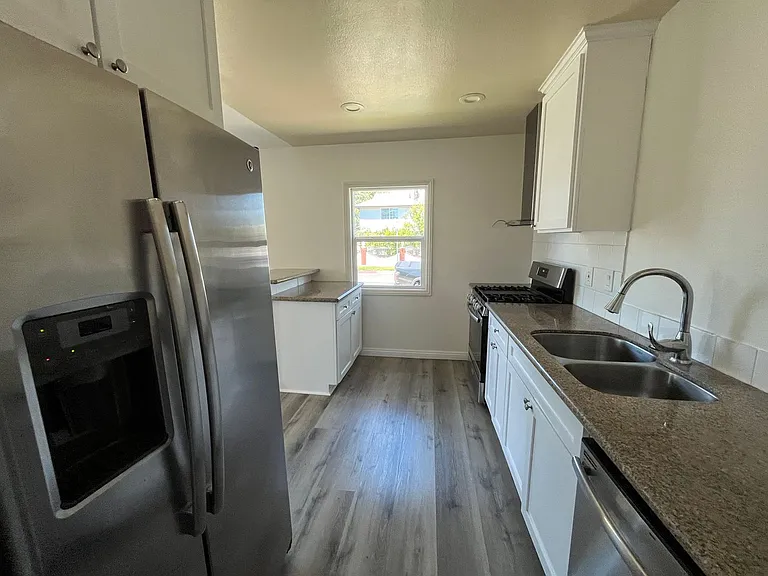 7420 Vicki Dr — Photo 8