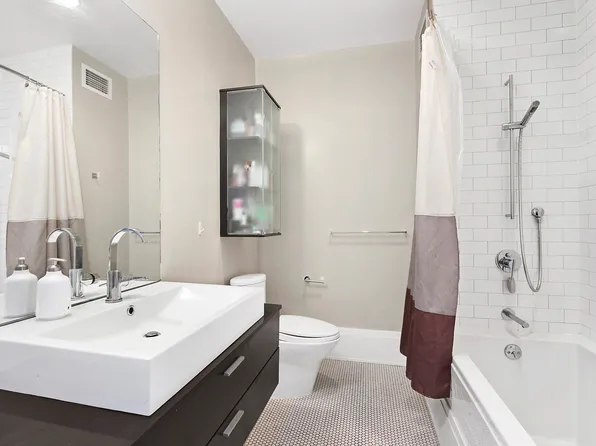 50 Pine Street image 6 of 9