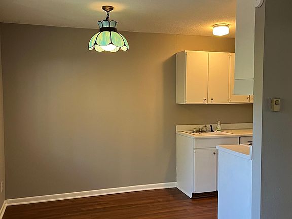 3rd image of 1930 E Ocean View Ave #C