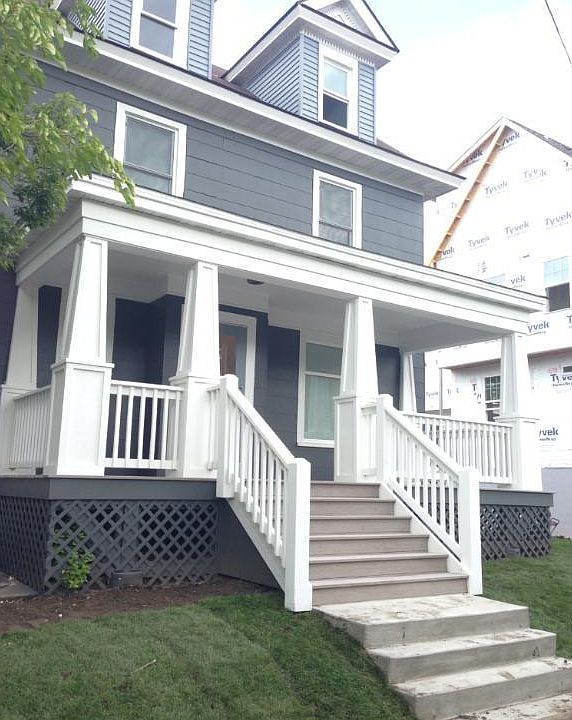 1st image of 610 W 32nd St