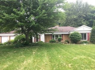 16150 Ireland Rd, Mishawaka, IN 46544