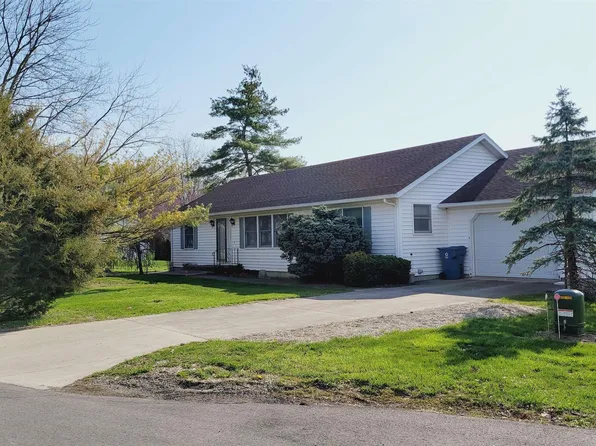125 E Shore Dr, Geneva, IN 46740