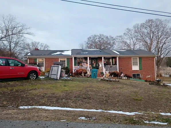 123 Robinhood Dr, Gaffney, SC 29340
