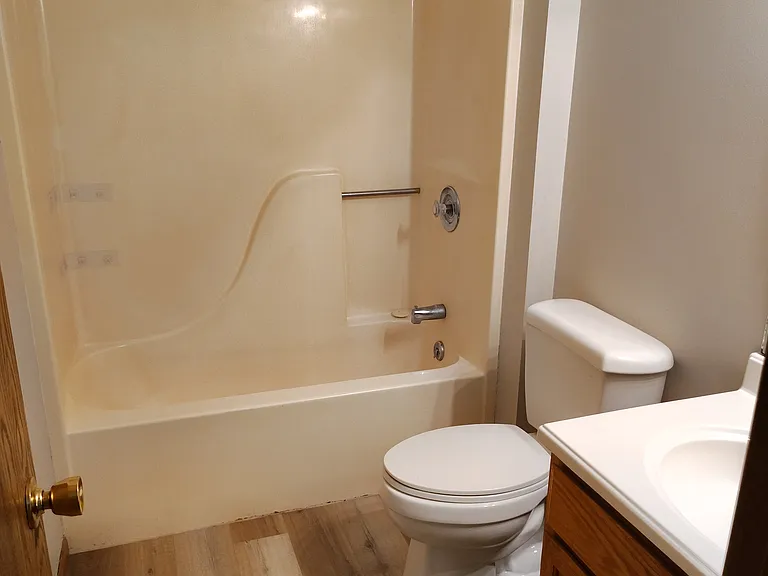 2759 W Cherokee St — Photo 10