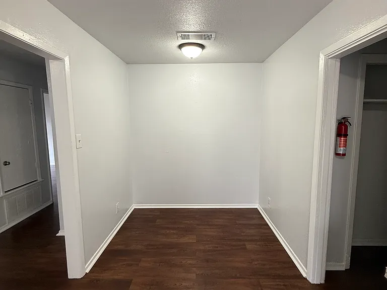 316 Nikki Dr #B — Photo 5