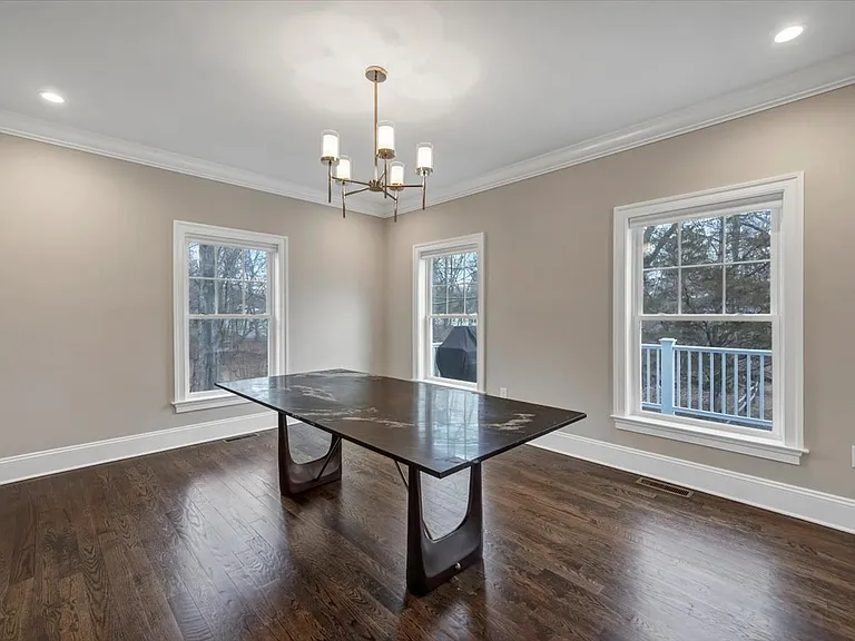 1049 Stillwater Rd — Photo 11