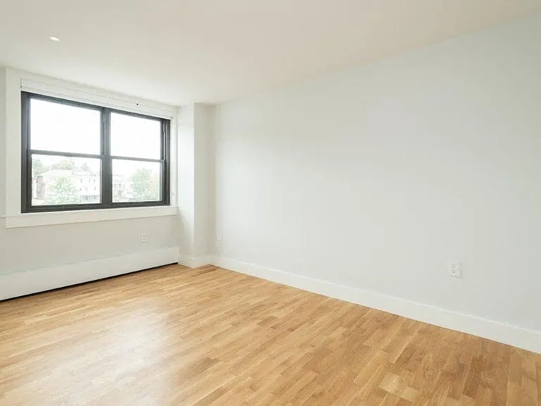 Carson Tower — Photo 35