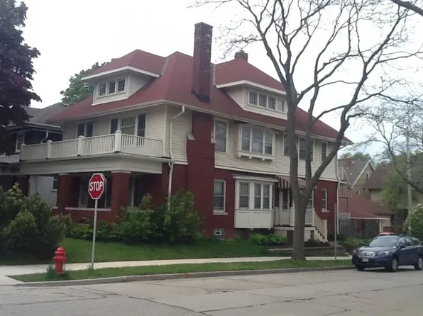 2527 N Downer Ave #A, Milwaukee, WI 53211