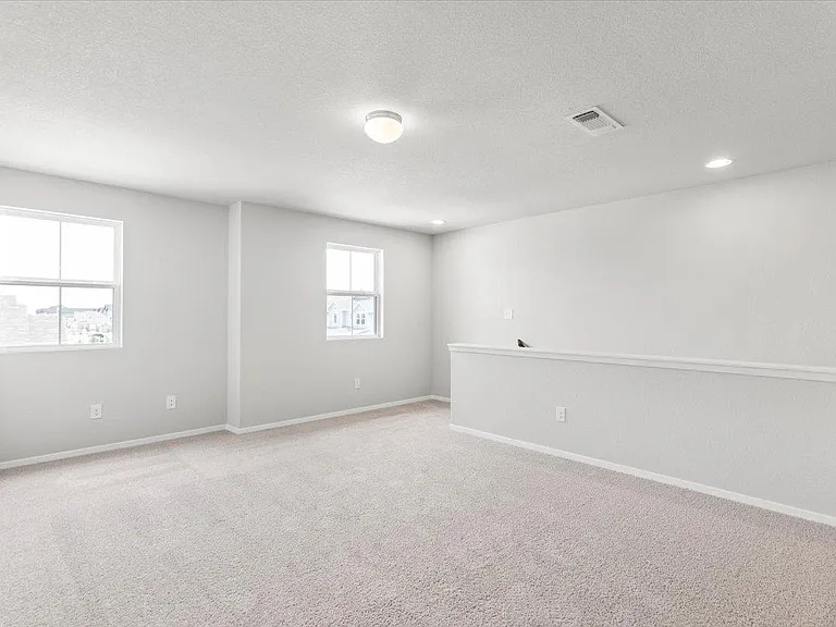 13300 Riding Dr — Photo 25