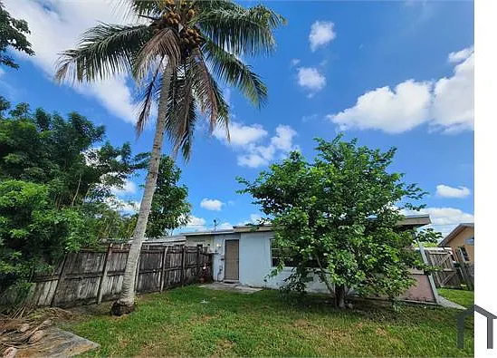 3 bed, $3,270 — Photo 4