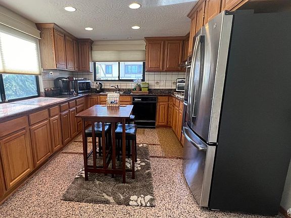 5th image of 163 Valleyview Way