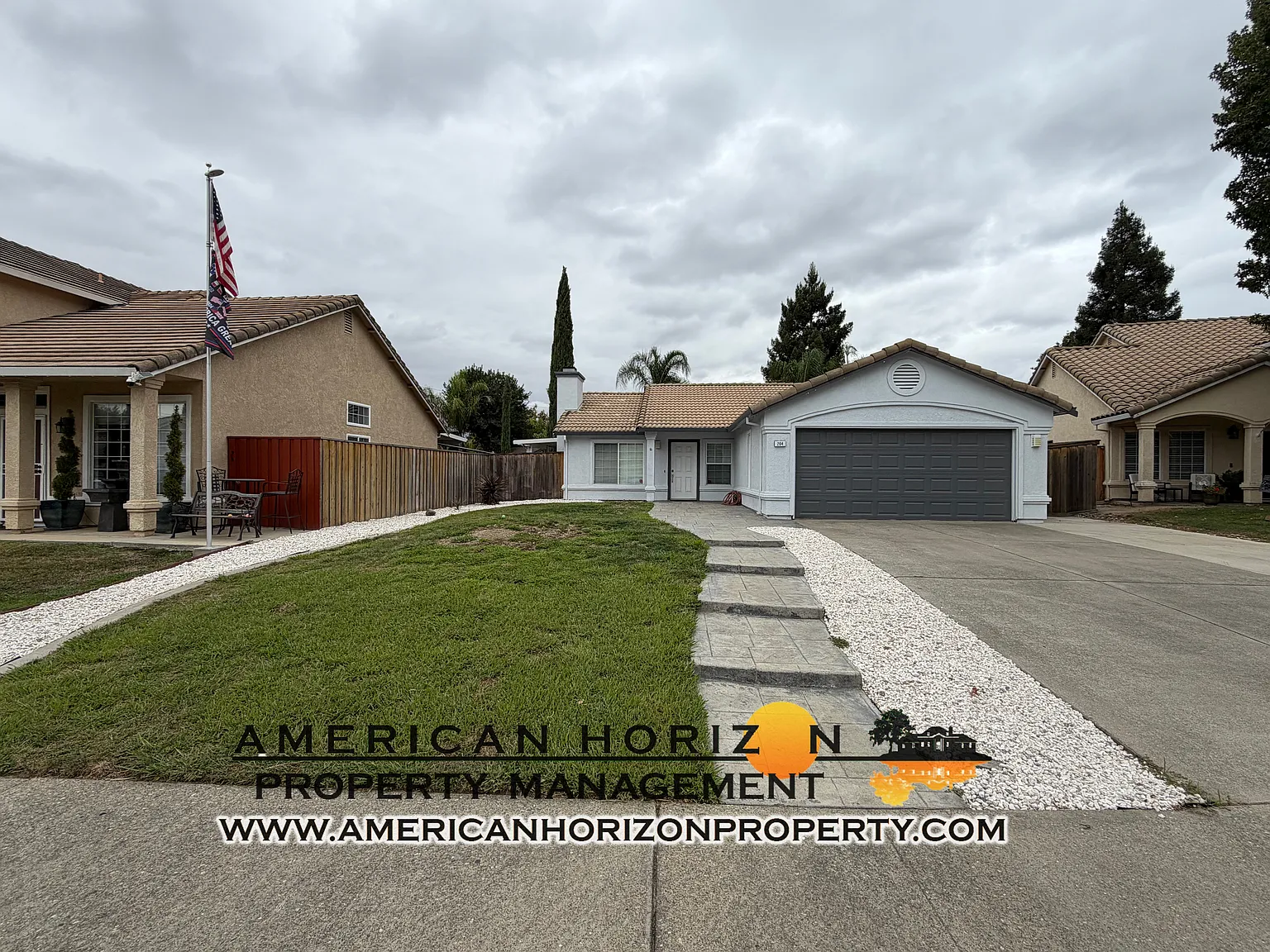 3 bed, 1120 sqft, $2,995 — Photo 4