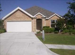 2205 Reindeer Ct, Midlothian, TX 76065