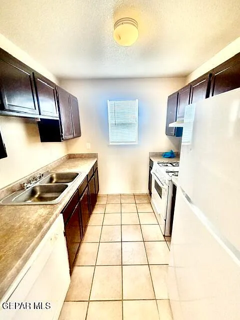 4 bed, 2.0 bath, 1502 sqft, $1,600 — Photo 4