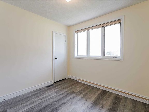 5th image of 61 Parkside Dr #A