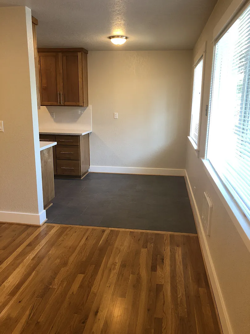 1603 SE Taggart St #4 photo 1