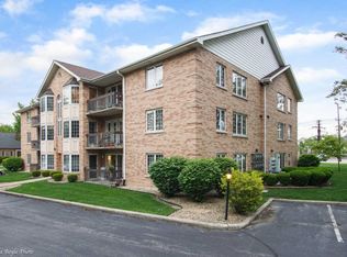 2161 Oak Rd #1, Homewood, IL 60430