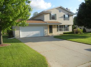 709 Rohda Dr, Waterford, WI 53185