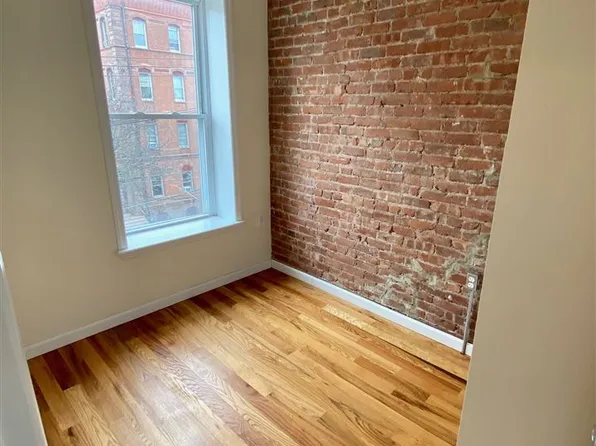 149 Grand Street image 7 of 12