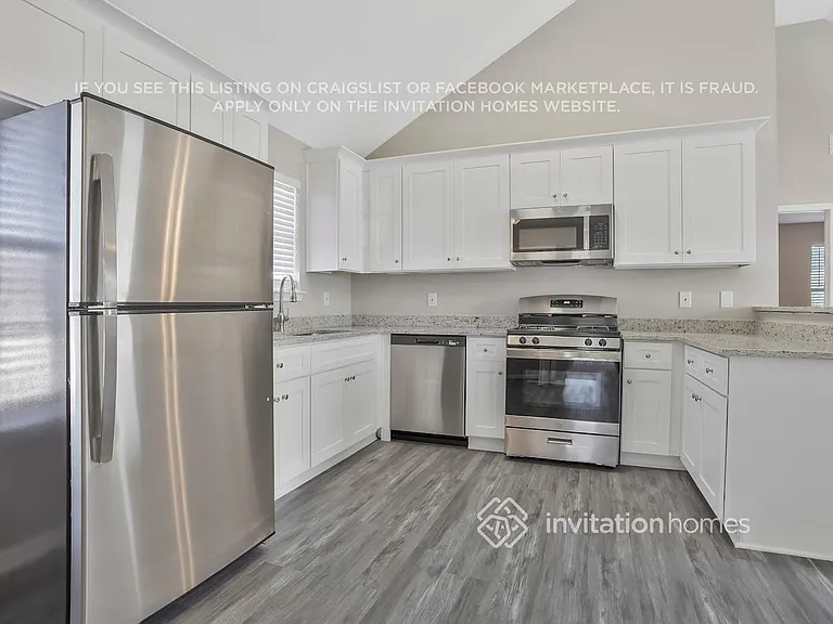 1156 Ruxbury Ct — Photo 9