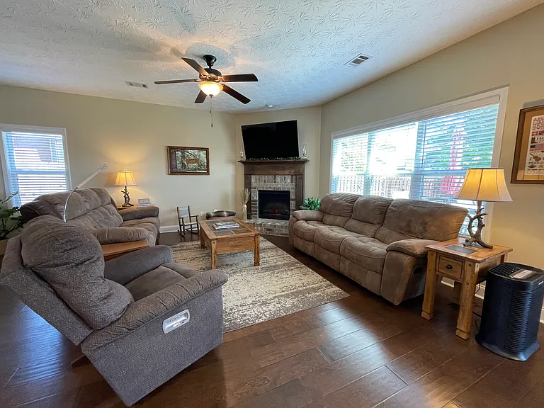 7192 Tall Pine Ct — Photo 9