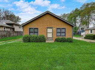 3S564 Elizabeth Ave, Warrenville, IL 60555