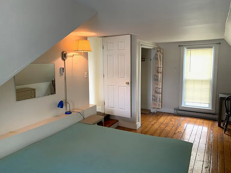 42 Lee Ave — Photo 12