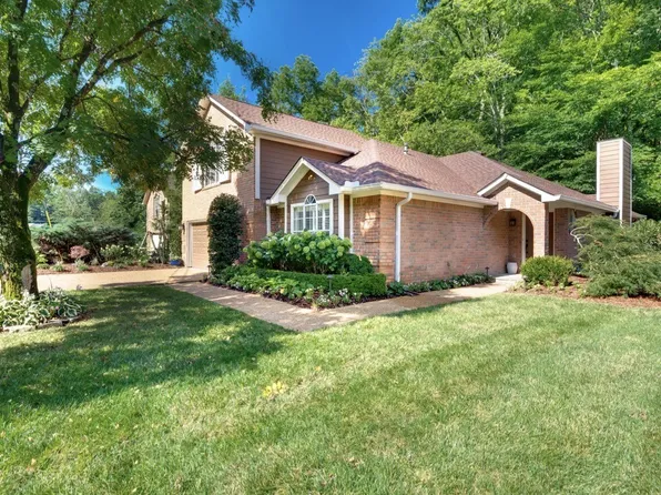7053 Still Spring Hollow Dr, Nashville, TN 37221