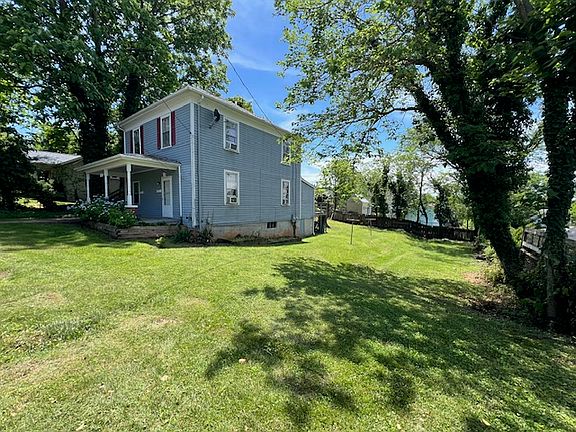 House situated on large lot