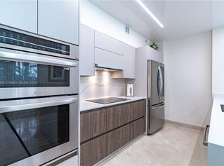 17555 Atlantic Blvd APT 508, Sunny Isles Beach, FL 33160