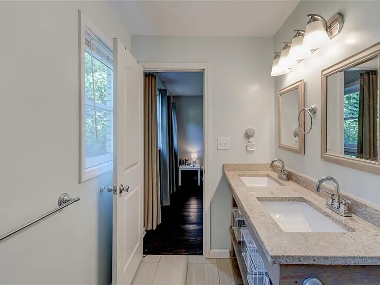 1848 Winthrop Dr SE — Photo 24