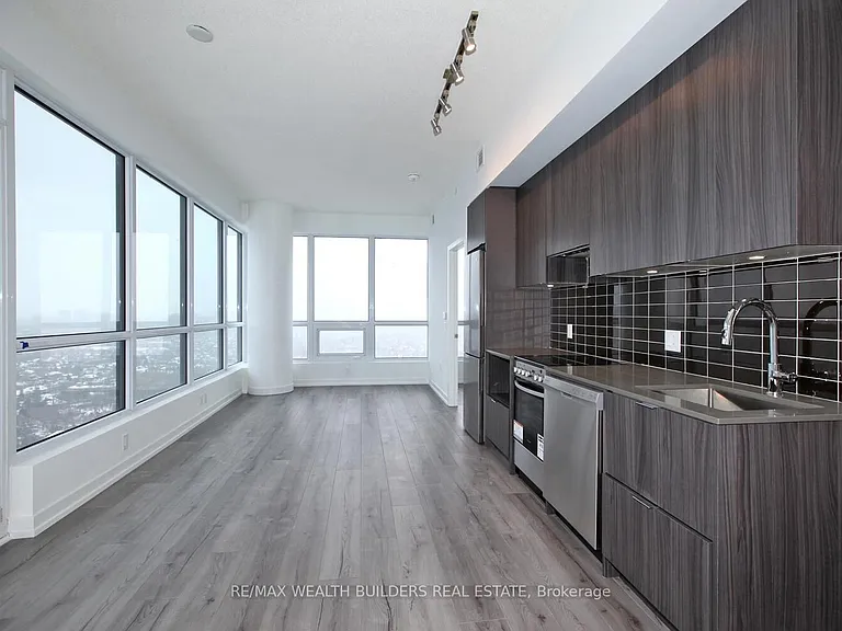 395 Bloor St E #3504 — Photo 6