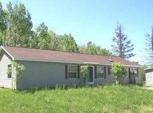 2037 Gaynor Rd, Cheboygan, MI 49721