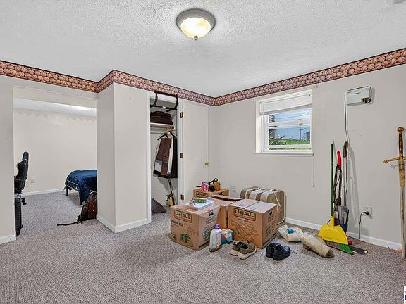5th image of 3500 W Springwood Ct